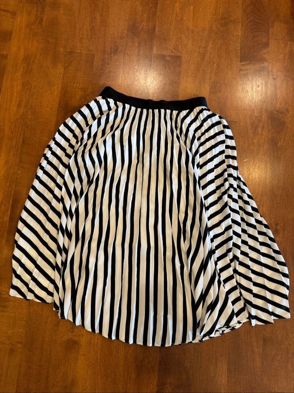 Express XS Black White Striped Pleated Midi Skirt Elastic Waist Lined